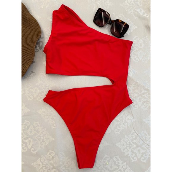 BEAGIMEG Women's Sexy One Shoulder, Cut Out One Piece Swimsuit - Picture 4 of 7